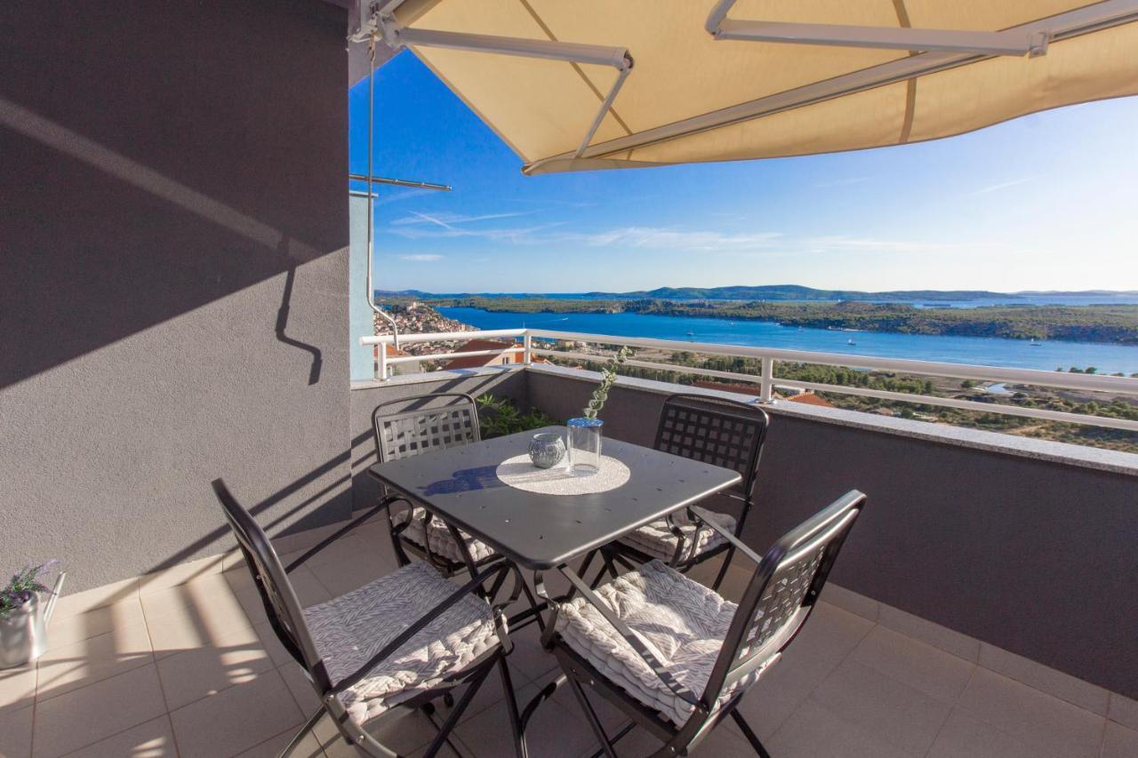 Apartment Sea View Шибеник Экстерьер фото