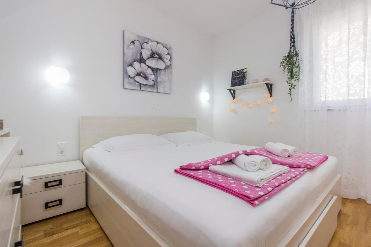 Apartment Sea View Шибеник Экстерьер фото
